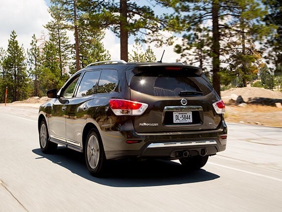 2015-nissan-pathfinder-comparison-05-600-001