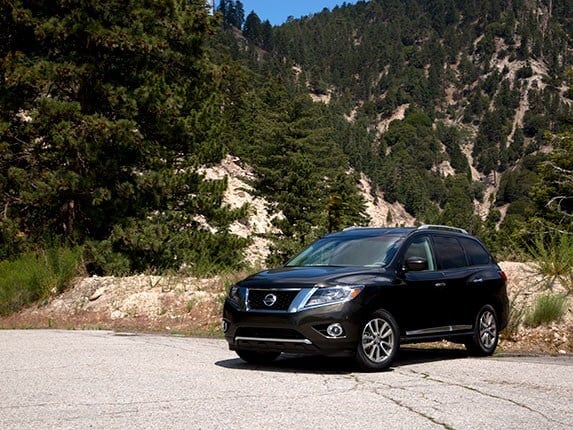2015-nissan-pathfinder-comparison-07-600-001