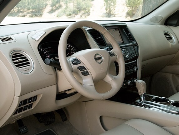 2015-nissan-pathfinder-comparison-13-600-001