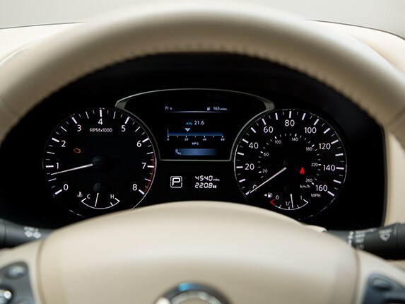 2015-nissan-pathfinder-comparison-19-600-001