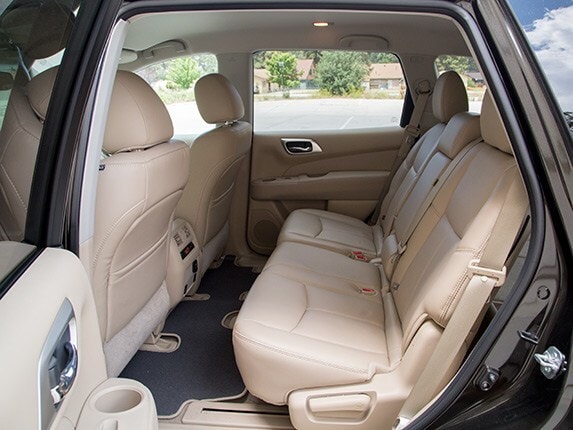 2015-nissan-pathfinder-comparison-23-600-001