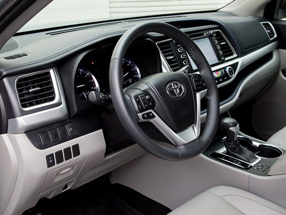 2015-toyota-highlander-15-600-001
