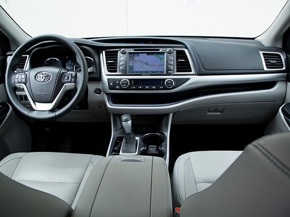 2015-toyota-highlander-17-600-001