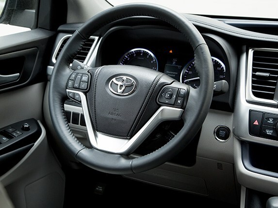 2015-toyota-highlander-22-600-001