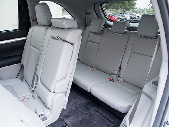 2015-toyota-highlander-27-600-001