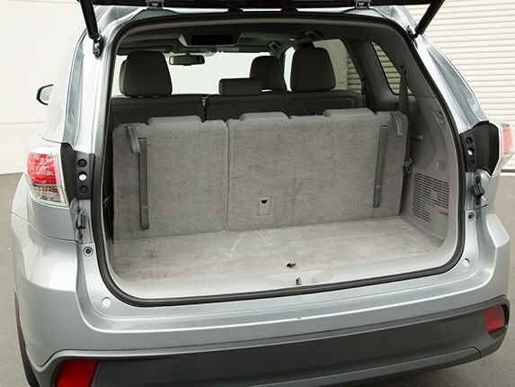2015-toyota-highlander-31-600-001