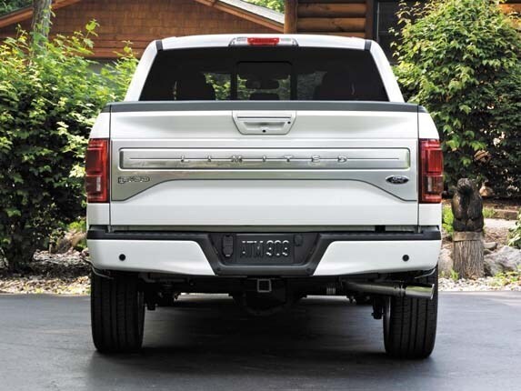 2016-ford-f150-limited-tail-on-static1-600-001