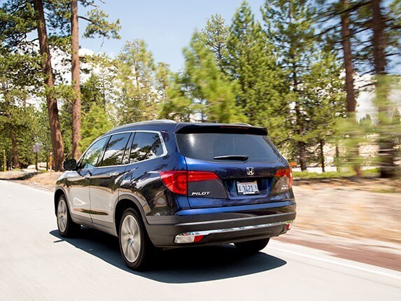 2016-honda-pilot-comparison-04-600-001