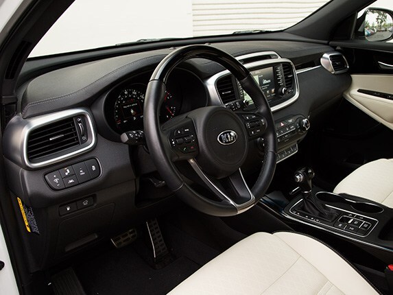 2016-kia-sorento-13-600-001