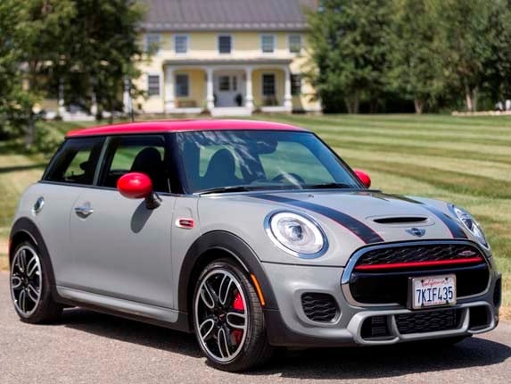 2016-mini-jcw-hardtop-gray-front-static1-600-001