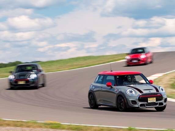 2016-mini-jcw-hardtop-on-track-action1-600-001