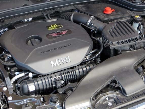 2016-mini-jcw-hardtop-red-engine-detail1-600-001