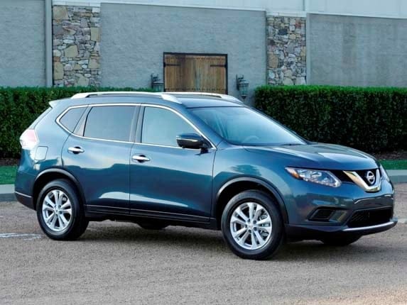 2016-nissan-rogue-front-side-static1-600-001