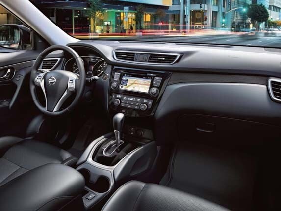 2016-nissan-rogue-interior-front1-600-001