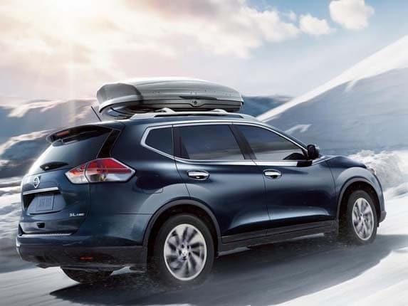 2016-nissan-rogue-rear-action1-600-001