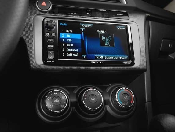 2016-scion-tc-audio-screen-detail1-600-001