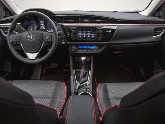 2016-toyota-corolla-special-edition-interior-front-detail1-600-001