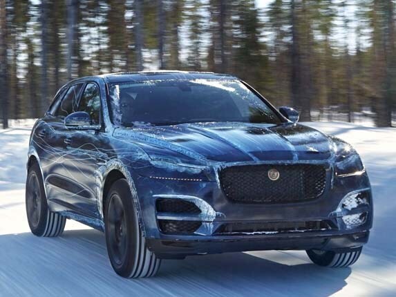 2017-jaguar-f-pace-crossover-prototype-cold-testing-front-action2-alt-lead-600-001