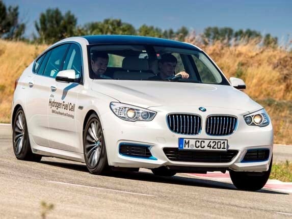 bmw-5-series-gran-turismo-fcev-prototype-front-action1-600-001