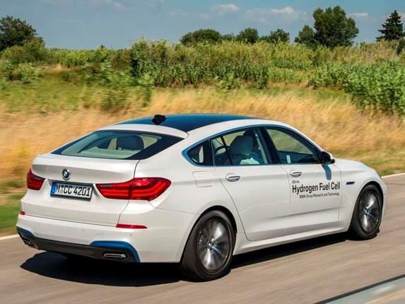 bmw-5-series-gran-turismo-fcev-prototype-rear-action1-600-001