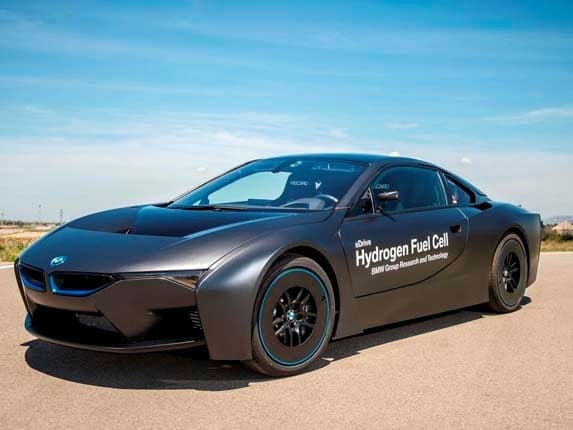 bmw-i8-fcv-prototype-front-static2-600-001