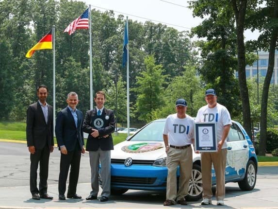 volkswagen-golf-tdi-guiness-world-record-mpg1-600-001