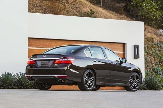 16_accord_sedan_008-600-001