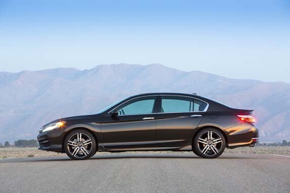 16_accord_sedan_009-600-001