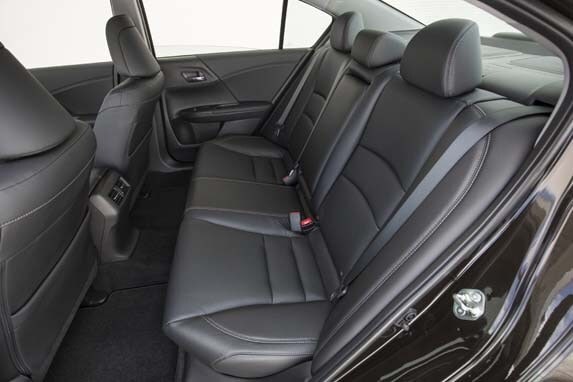 16_accord_sedan_029-600-001