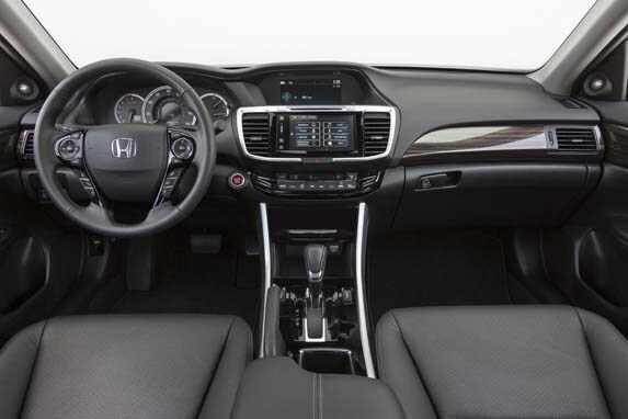 16_accord_sedan_034-600-001