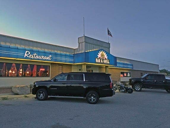 2015-chevrolet-suburban-yellowstone-day-1-big-city-bar-and-grille-600-001