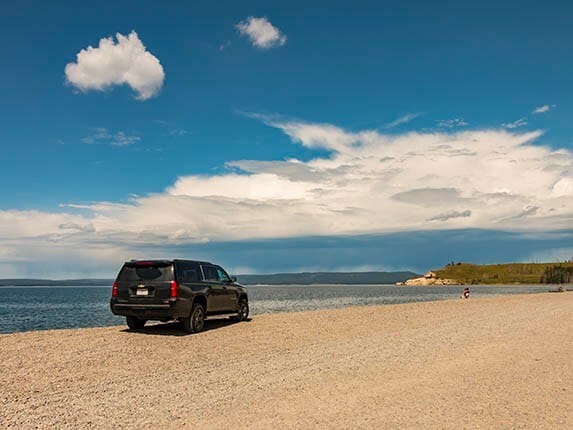 2015-chevrolet-suburban-yellowstone-day-6-yellowstone-lake-rear-wide-600-001
