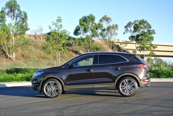 2015-lincoln-mkc-black-label-1-600-001