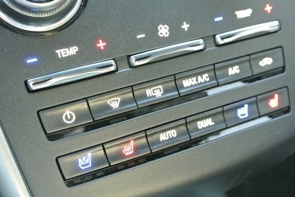 2015-lincoln-mkc-black-label-16-600-001