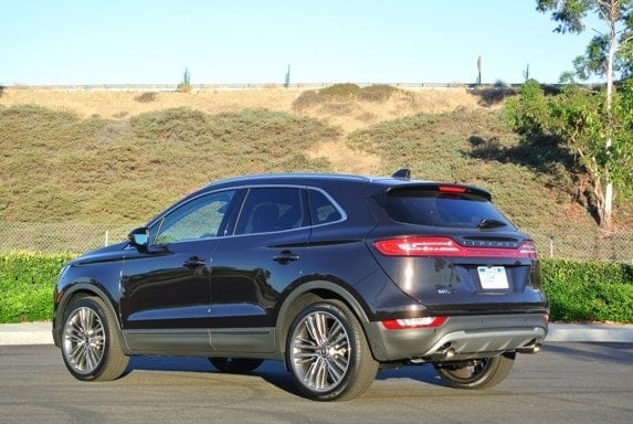 2015-lincoln-mkc-black-label-2-600-001