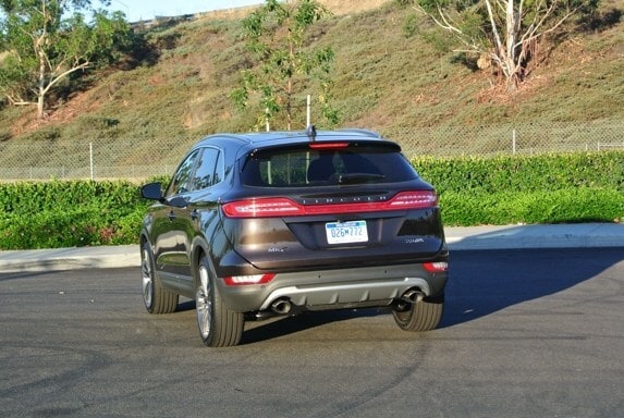 2015-lincoln-mkc-black-label-3-600-001