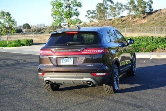 2015-lincoln-mkc-black-label-4-600-001