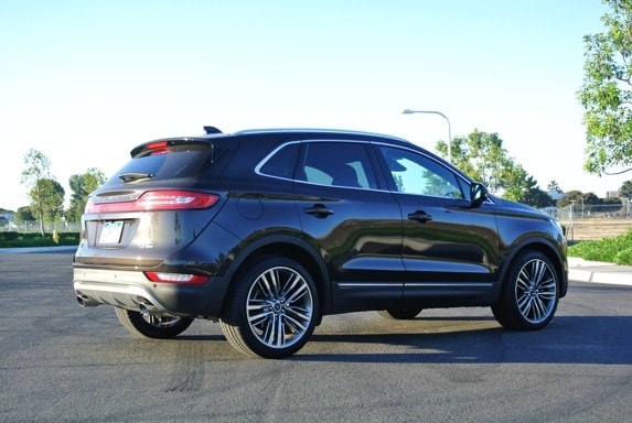2015-lincoln-mkc-black-label-7-600-001