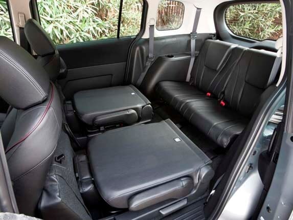 2015-mazda-mazda5-interior-second-row-seats-folded1-600-001