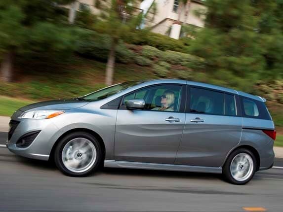 2015-mazda-mazda5-pan-action1-600-001