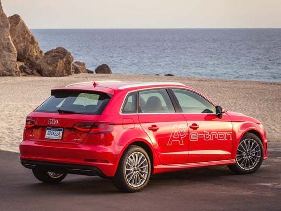 2016-audi-a3-sportback-e-tron-rear-static1-600-001