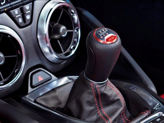 2016-chevrolet-camaro-018-573-600-001
