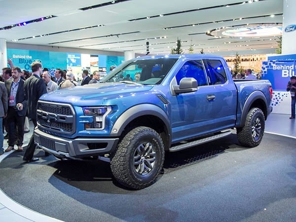 2016-ford-raptor-02-600-001