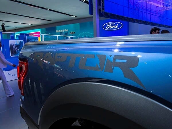 2016-ford-raptor-05-600-001