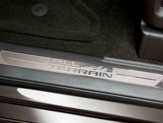 2016-gmc-sierra-hd-all-terrain-package-door-sill-detail1-600-001