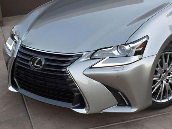 2016-lexus-gs-200t-front-quarter-detail1-600-001