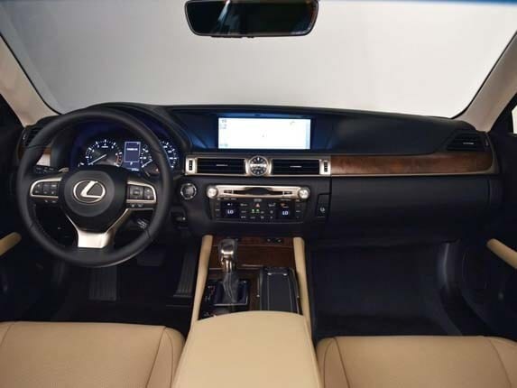 2016-lexus-gs-200t-interior-dash-detail1-600-001