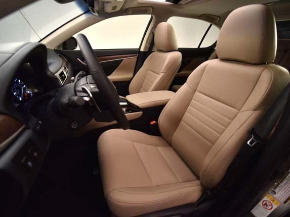 2016-lexus-gs-200t-interior-front-look-in1-600-001