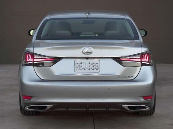2016-lexus-gs-200t-tail-on-static1-600-001