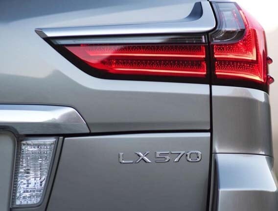 2016-lexus-lx-570-rear-lamps-badge-detail1-600-001